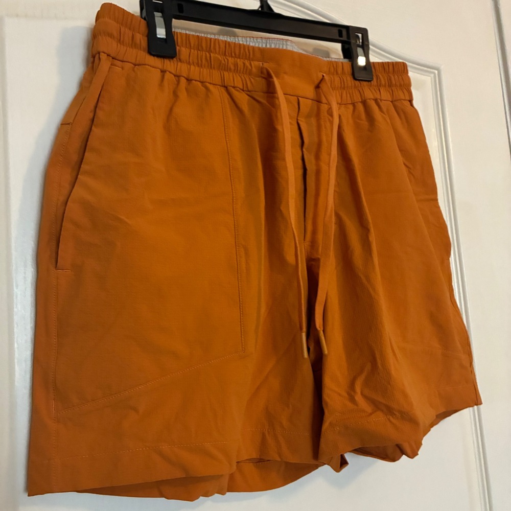 Lululemon Lab Nylon Shorts Mens Size M Orange Sporty Activewear Granola Hiking